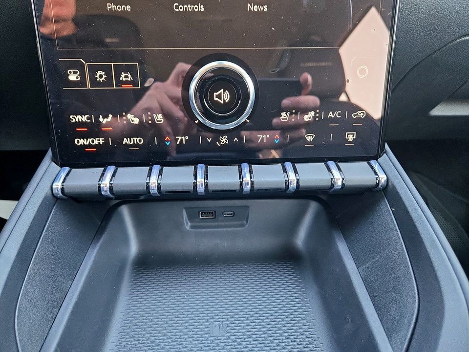 New 2026 GMC Terrain Denali w/ LPO, Floor Liner Package image 26