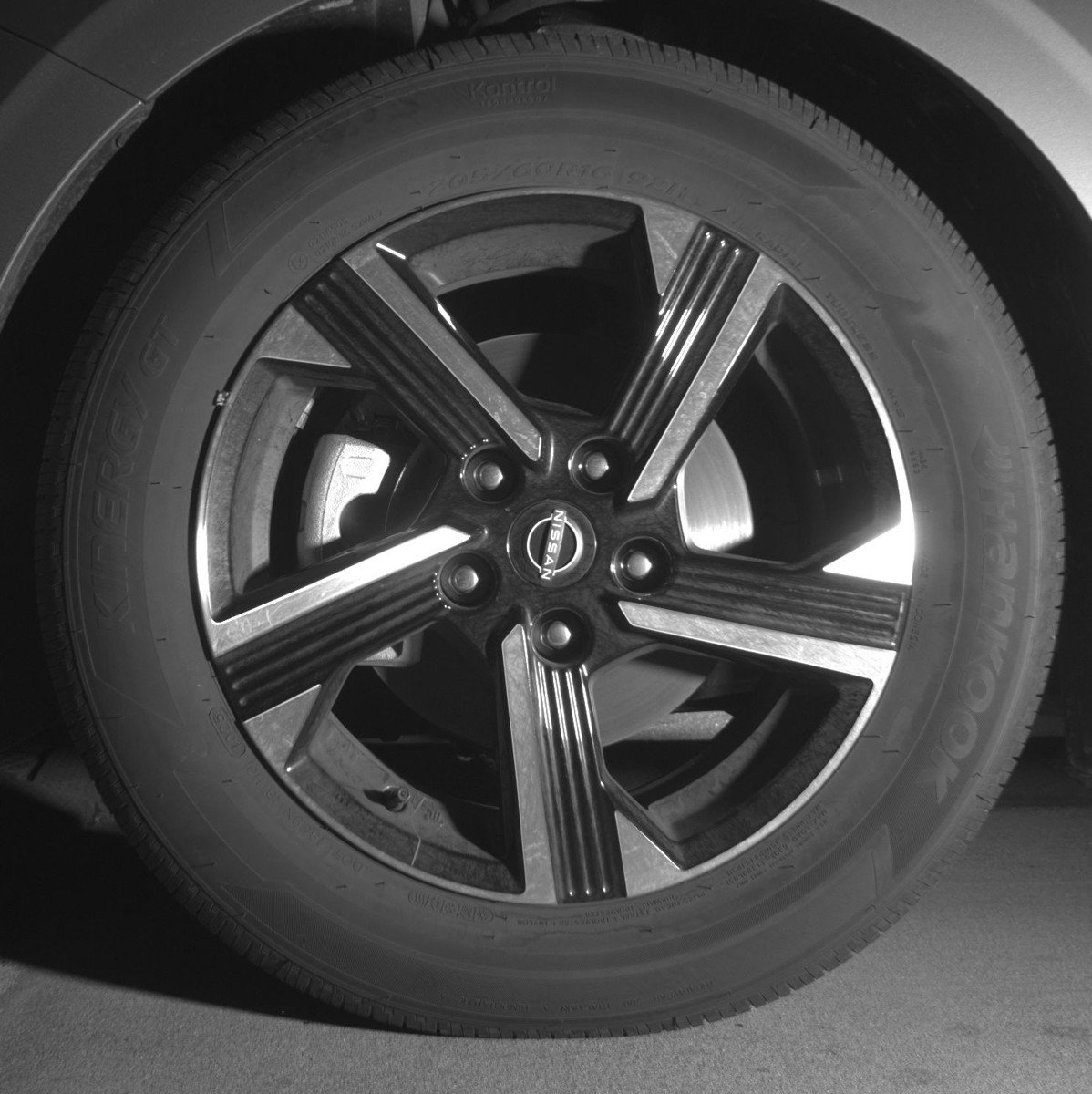 Used 2025 Nissan Sentra SV image 12