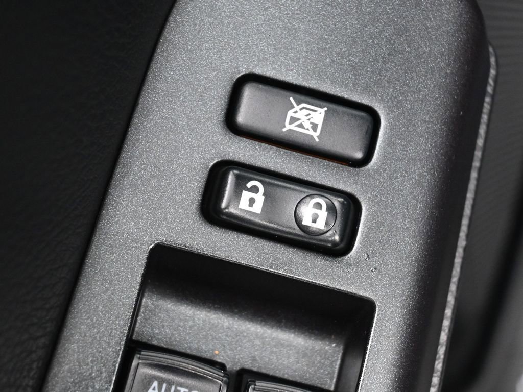 Used 2018 Toyota RAV4 LE w/ All Weather Liner Package AWD/4WD image 11