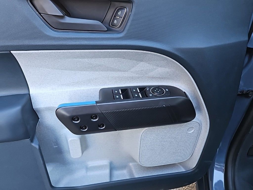 New 2025 Ford Maverick XLT FWD image 11