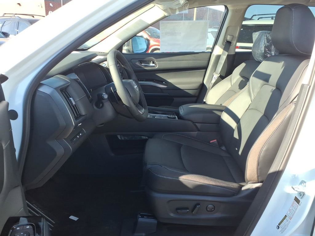 New 2026 Nissan Pathfinder SL image 26