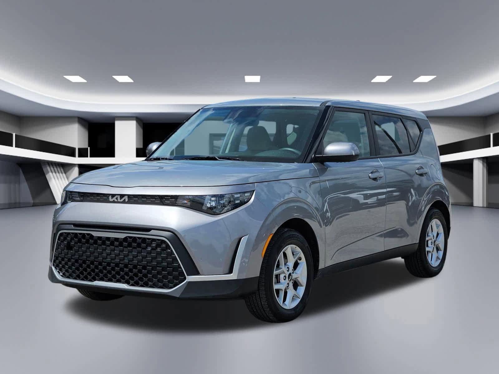 Certified 2025 Kia Soul LX FWD image 9
