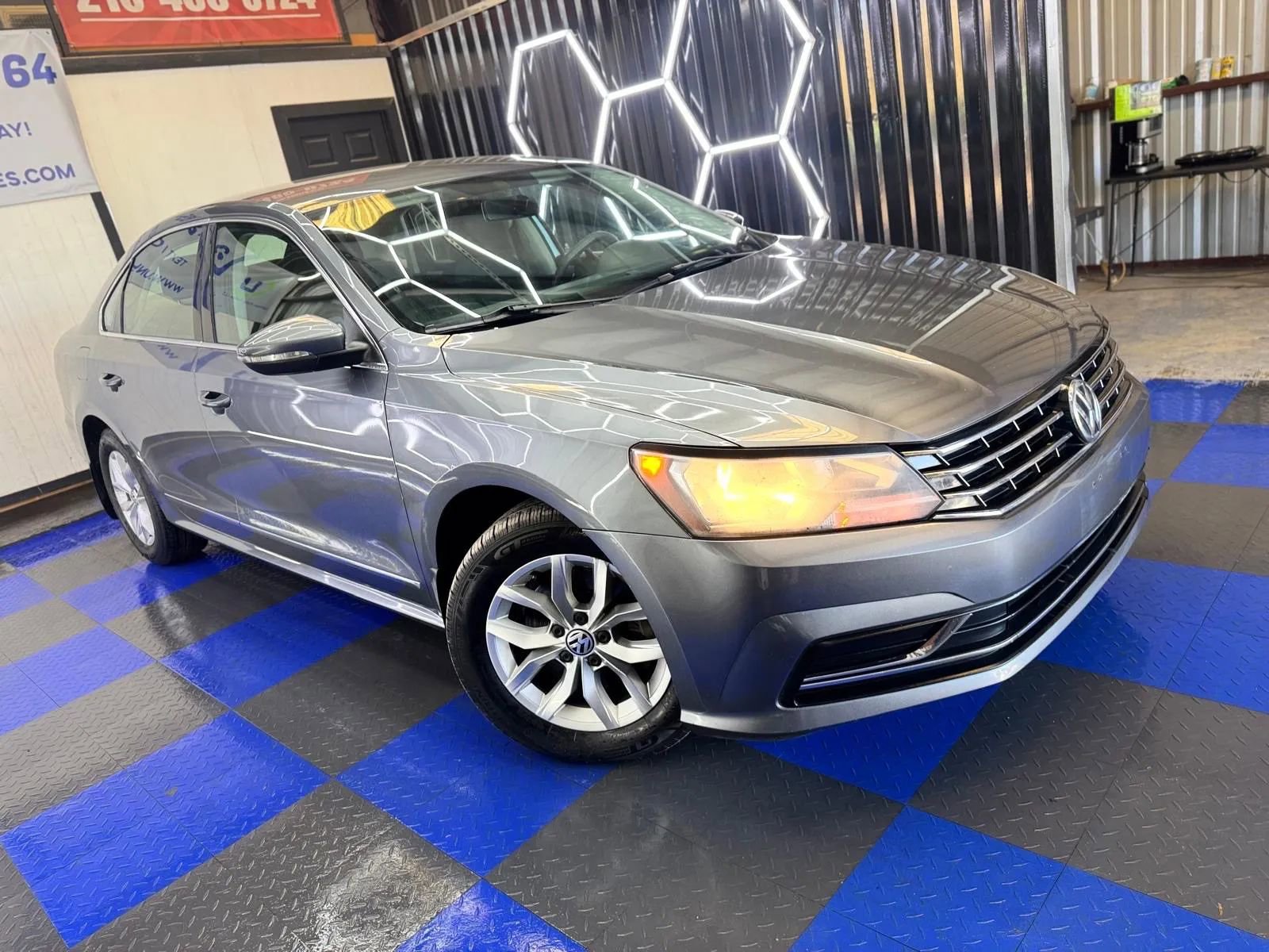 Used 2016 Volkswagen Passat 1.8T S image 10