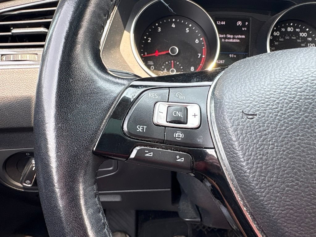Used 2019 Volkswagen Tiguan SEL AWD/4WD image 21