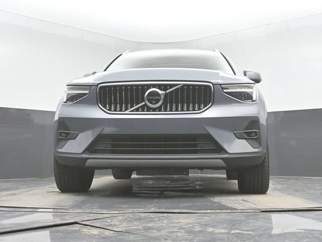 Used 2023 Volvo XC40 B4 Ultimate FWD image 38