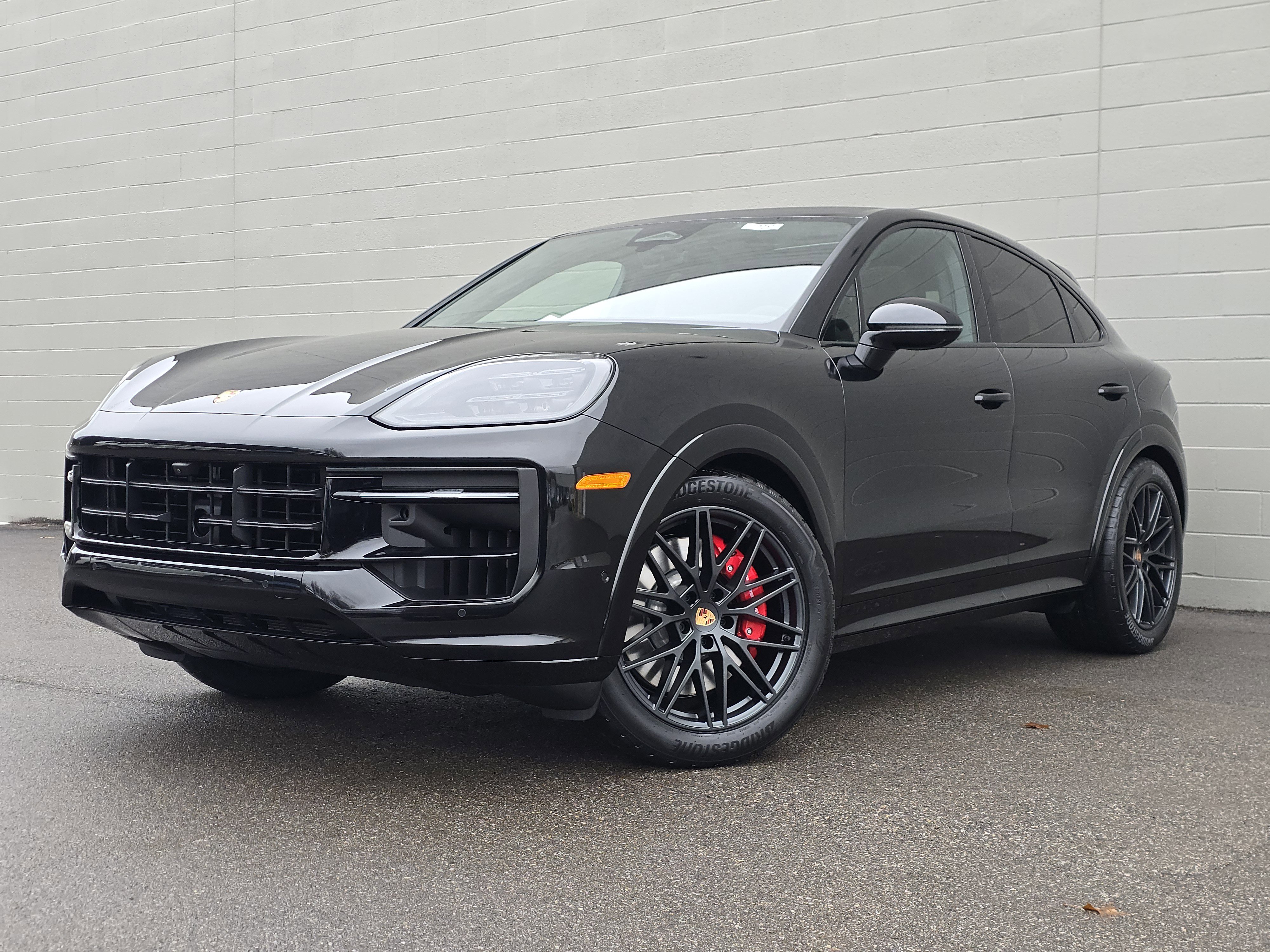 New 2026 Porsche Cayenne GTS image 1