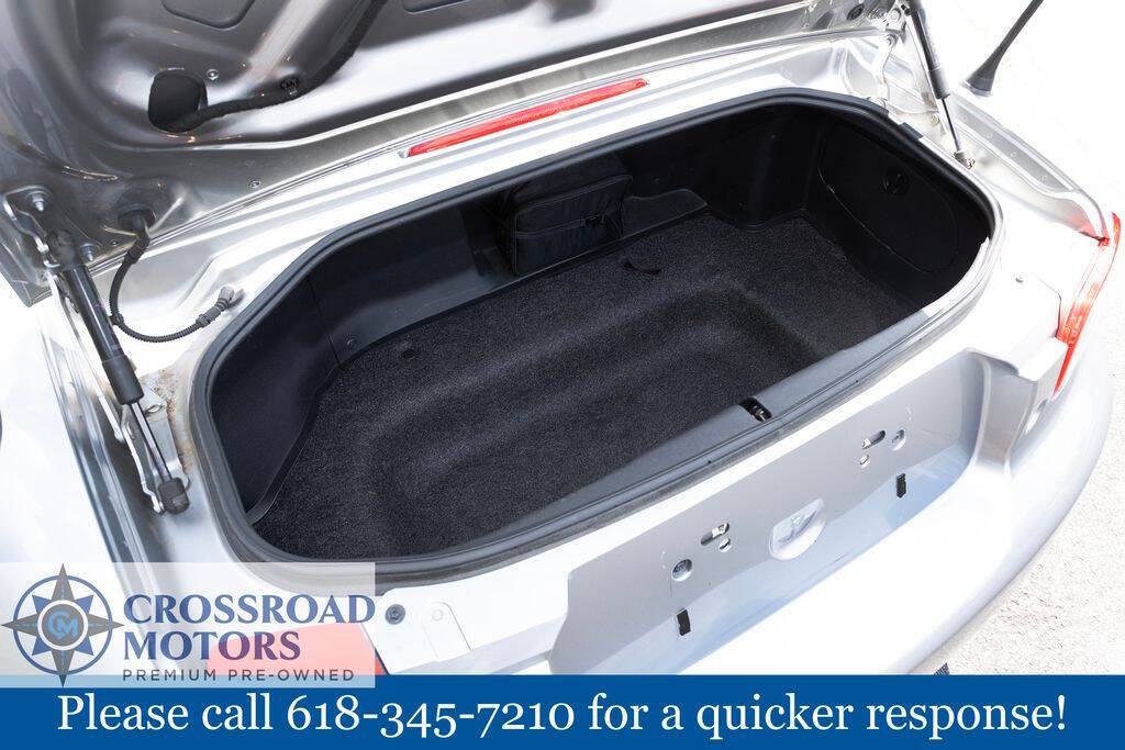 Used 2012 MAZDA MX-5 Miata Sport RWD image 11