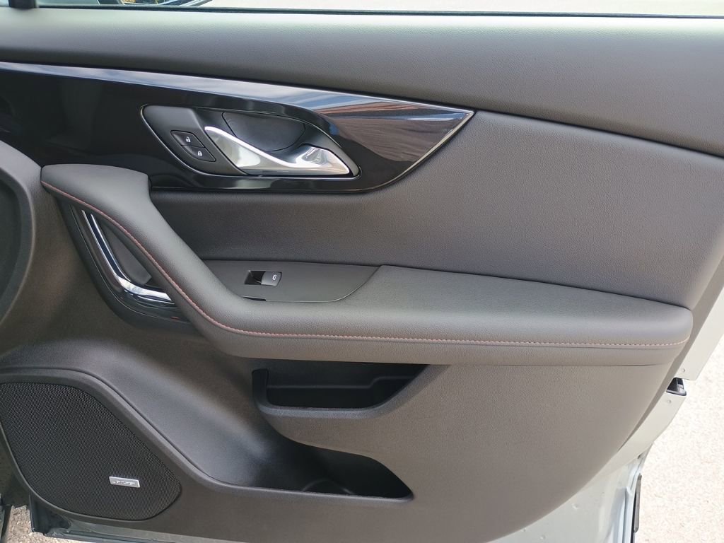 Used 2023 Chevrolet Blazer RS image 22