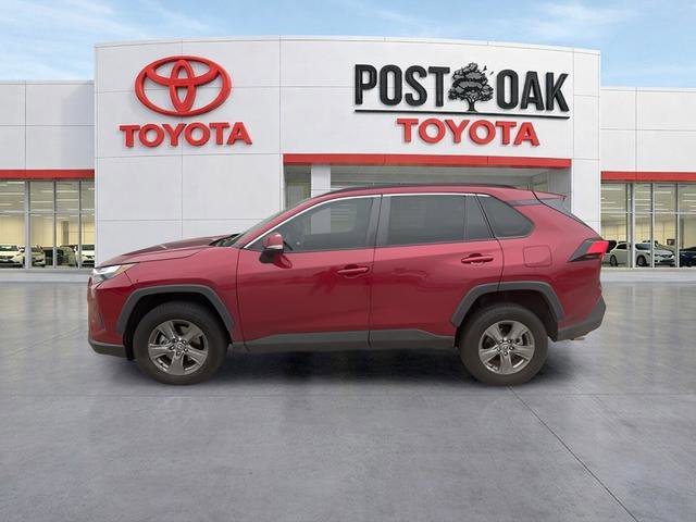 Used 2024 Toyota RAV4 XLE w/ Convenience Package image 2