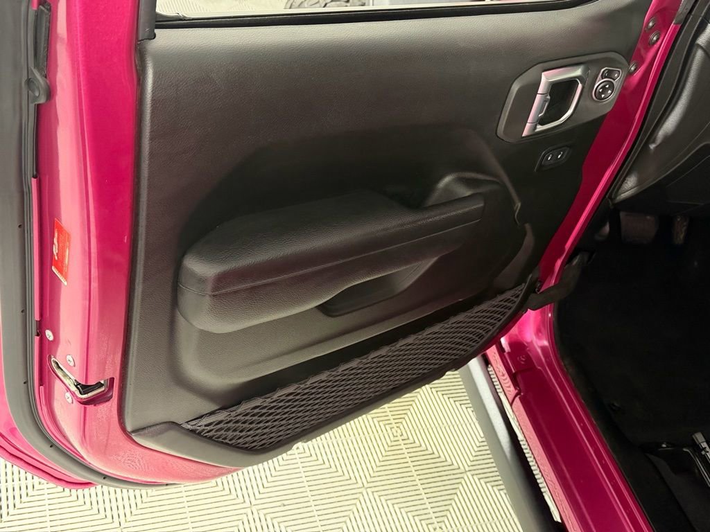 Used 2024 Jeep Wrangler Unlimited Rubicon image 28