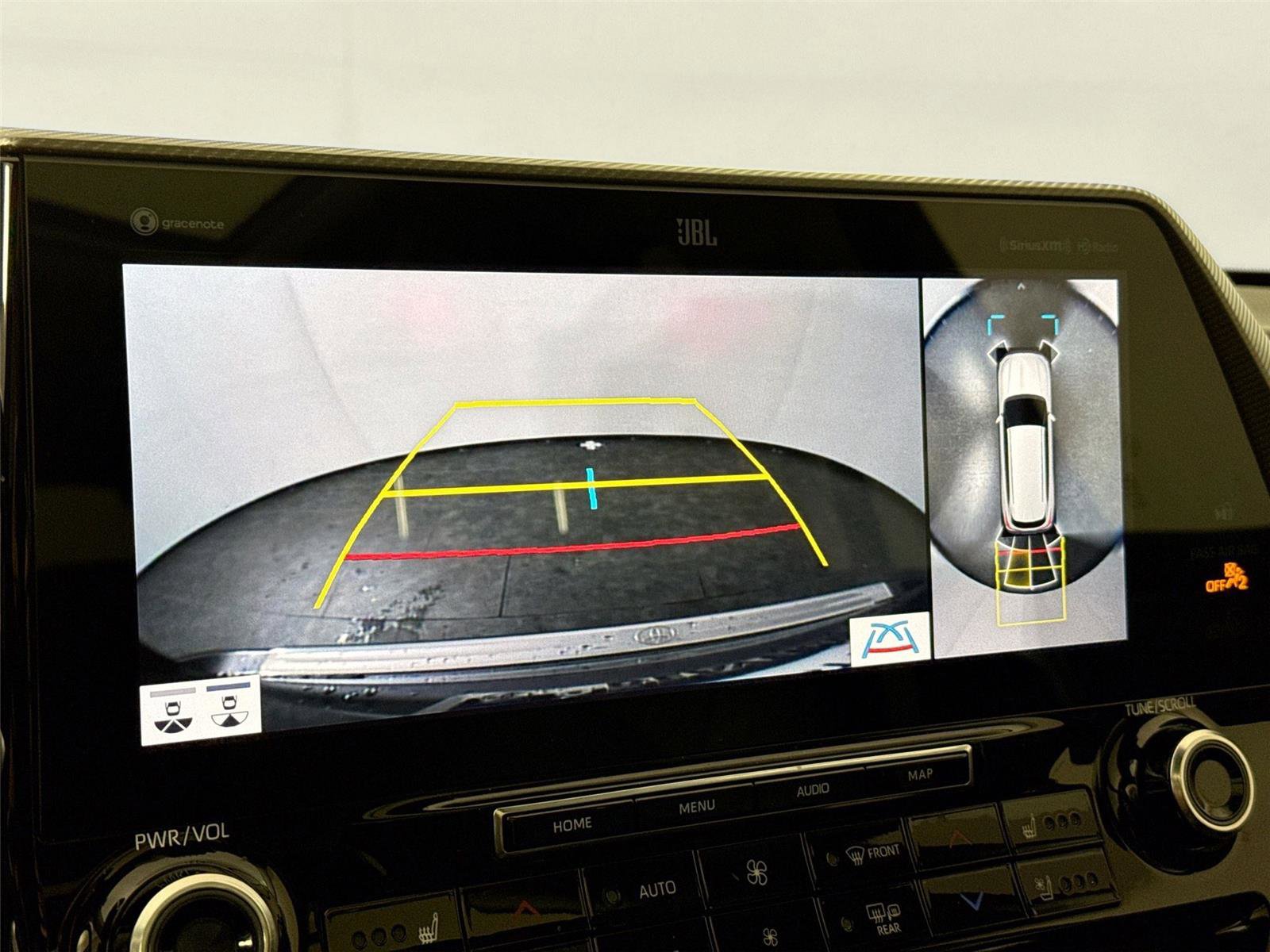 Used 2022 Toyota Highlander Platinum FWD image 26