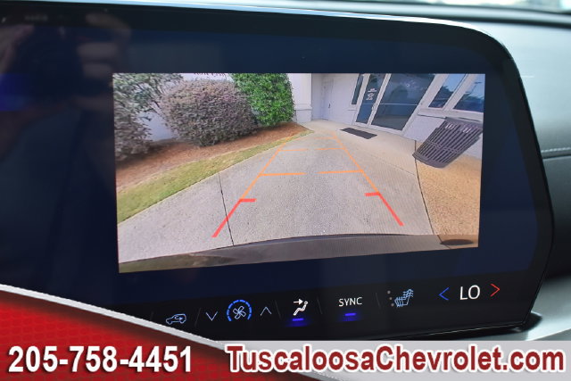 New 2027 Chevrolet Traverse LT w/ LPO, Floor Liner Package FWD image 30