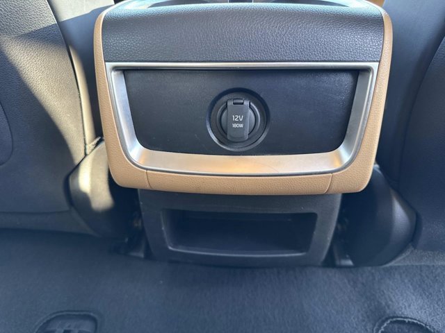 Used 2024 Kia Carnival LX image 20