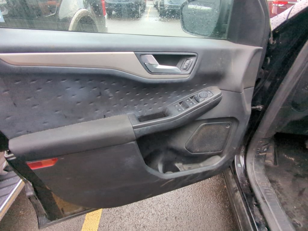 Used 2020 Ford Escape SE FWD image 10