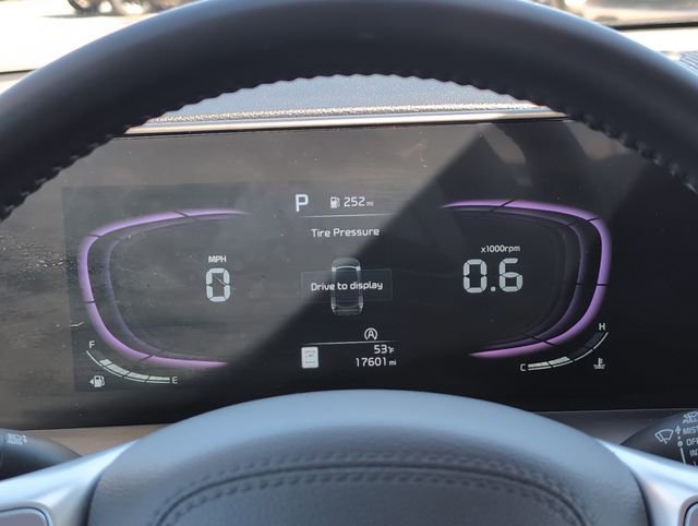 Used 2025 Kia Telluride S image 22