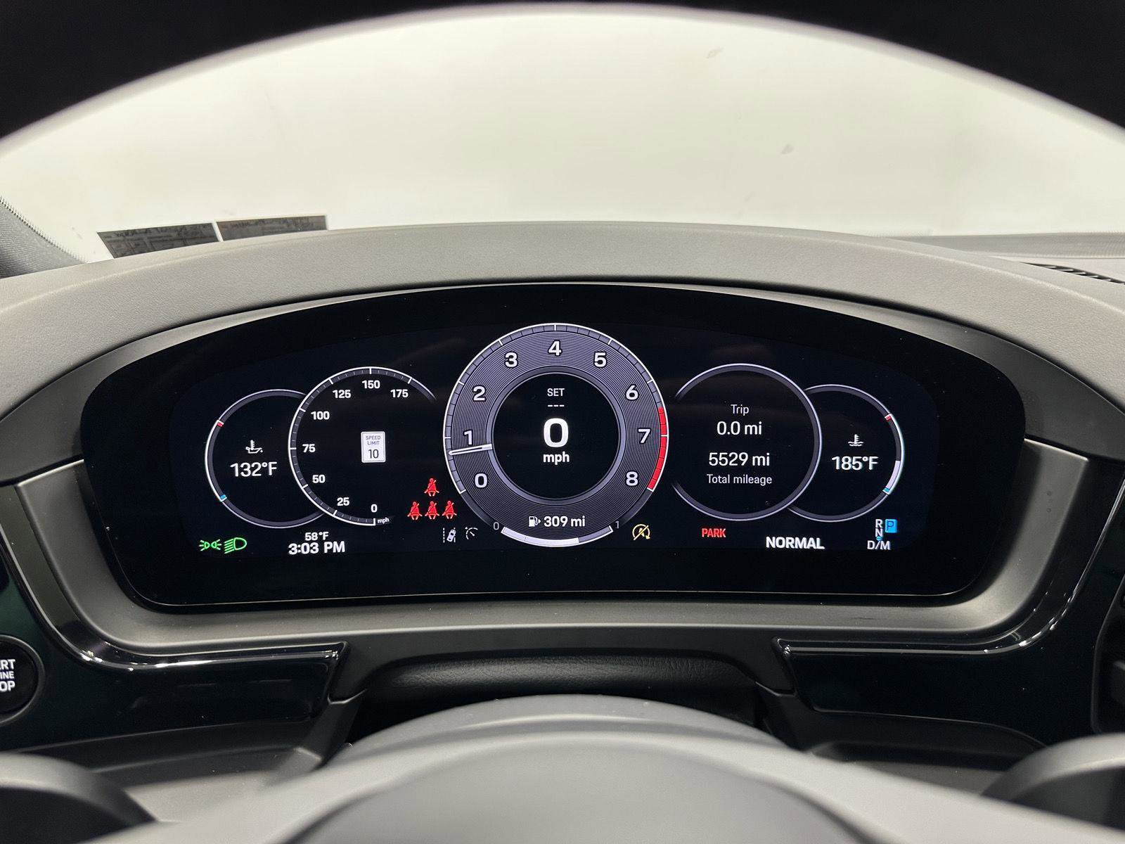 Certified 2025 Porsche Cayenne Coupe image 23