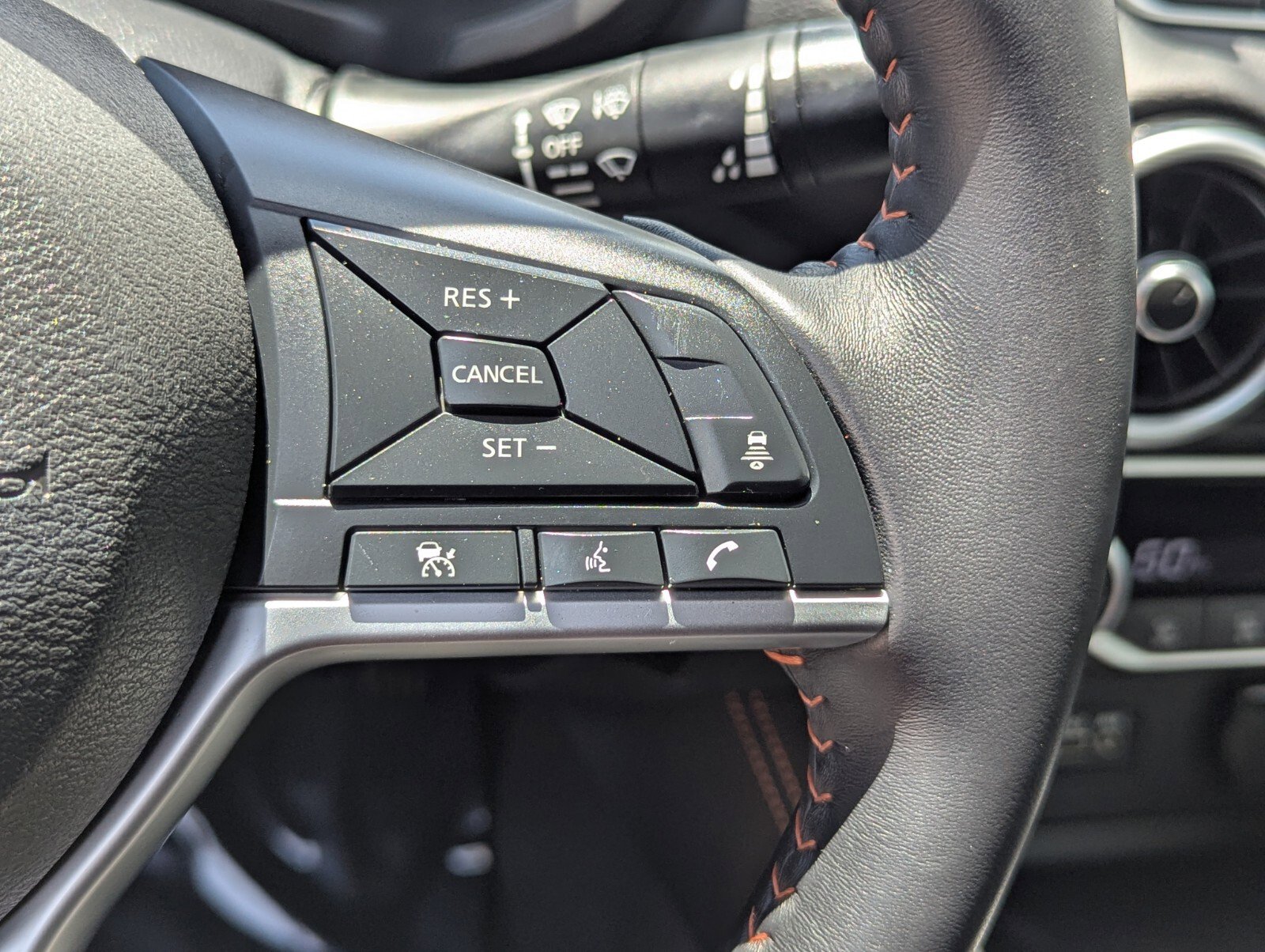 Certified 2020 Nissan Sentra SR w/ Premium Package FWD image 31