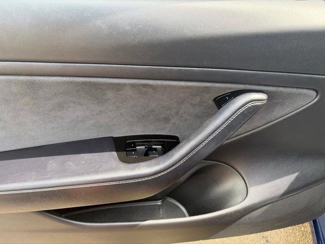 Used 2018 Tesla Model 3 Long Range RWD image 13