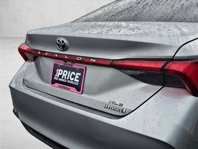 Used 2022 Toyota Avalon XLE w/ Moonroof Package image 12