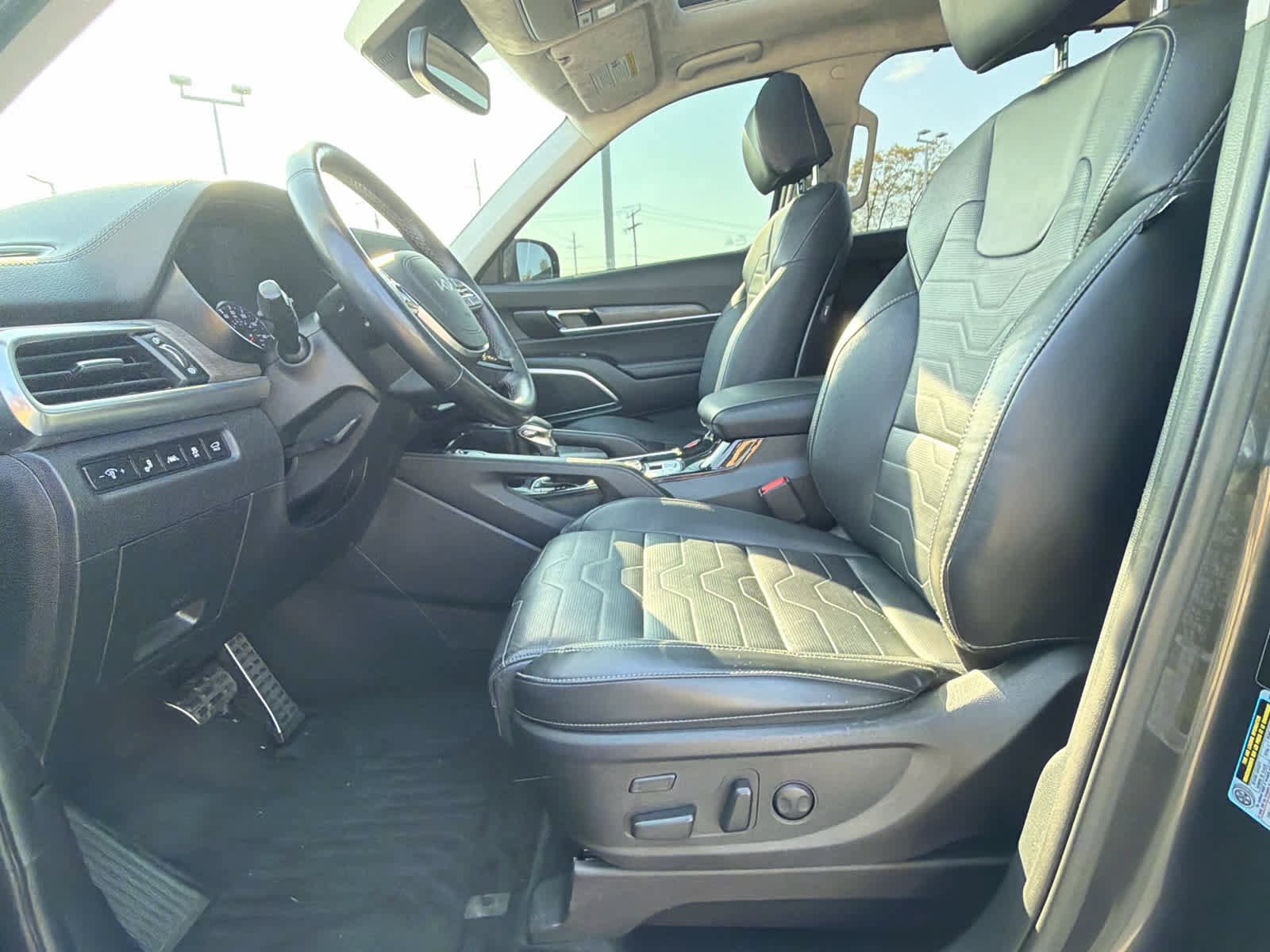 Used 2022 Kia Telluride SX w/ SX Prestige Package AWD/4WD image 8