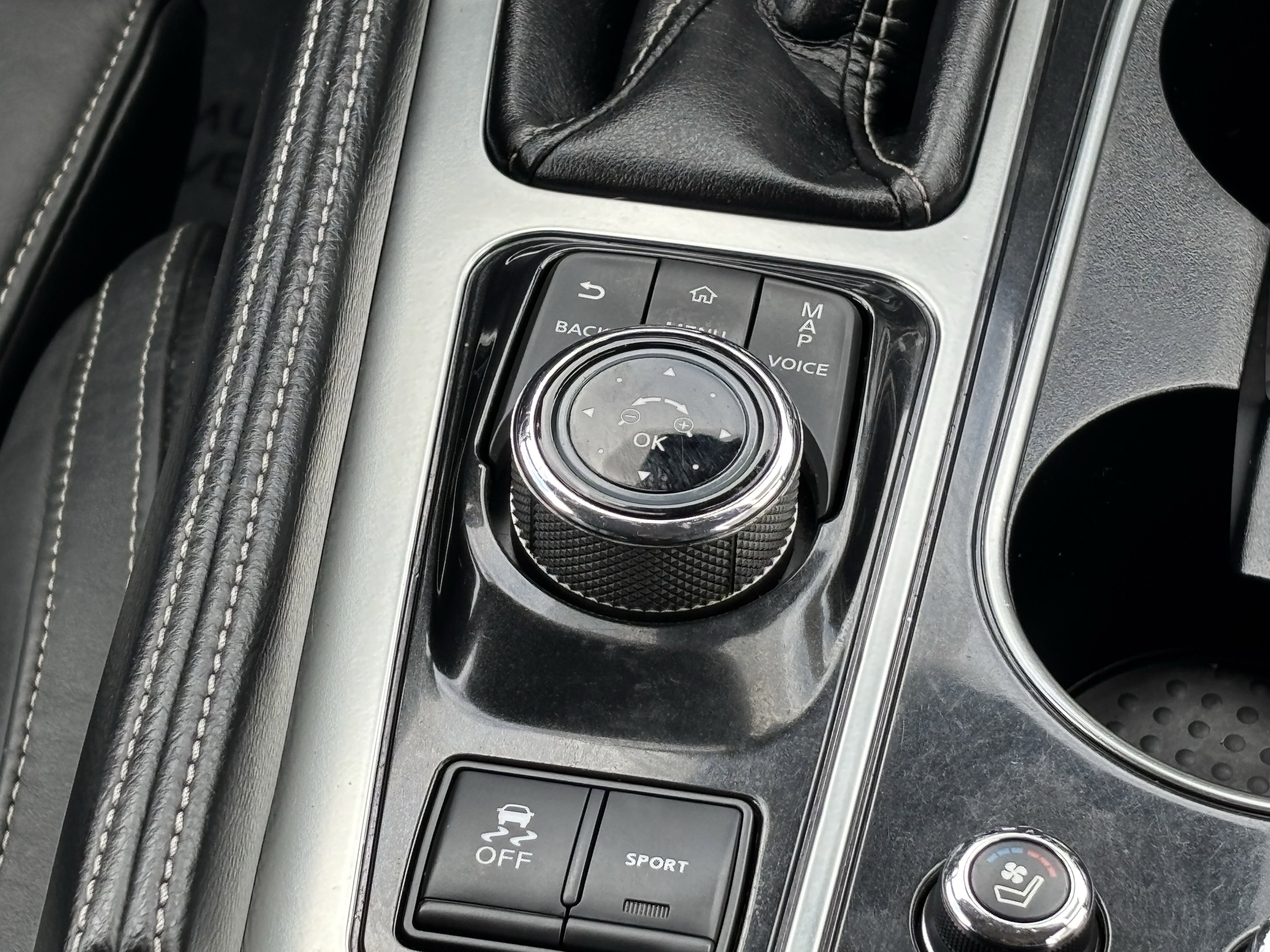 Used 2022 Nissan Maxima Platinum w/ Sport Mat Group FWD image 24