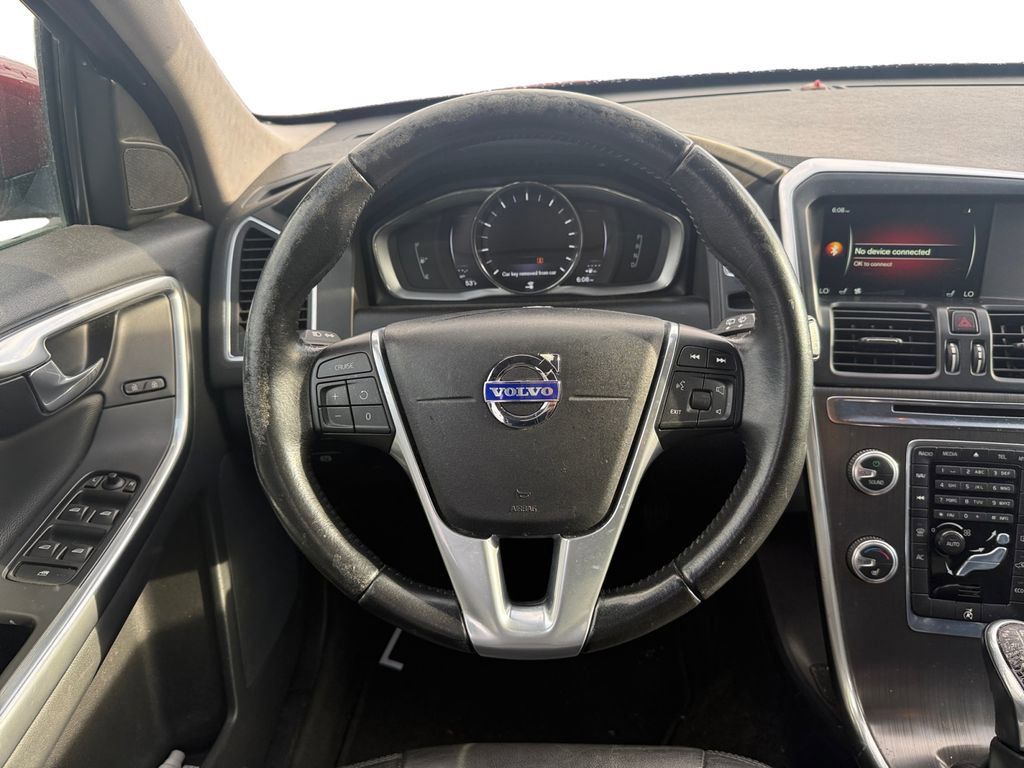 Used 2016 Volvo XC60 T5 Premier image 12