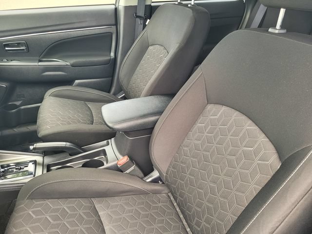 Used 2024 Mitsubishi Outlander Sport ES AWD/4WD image 13