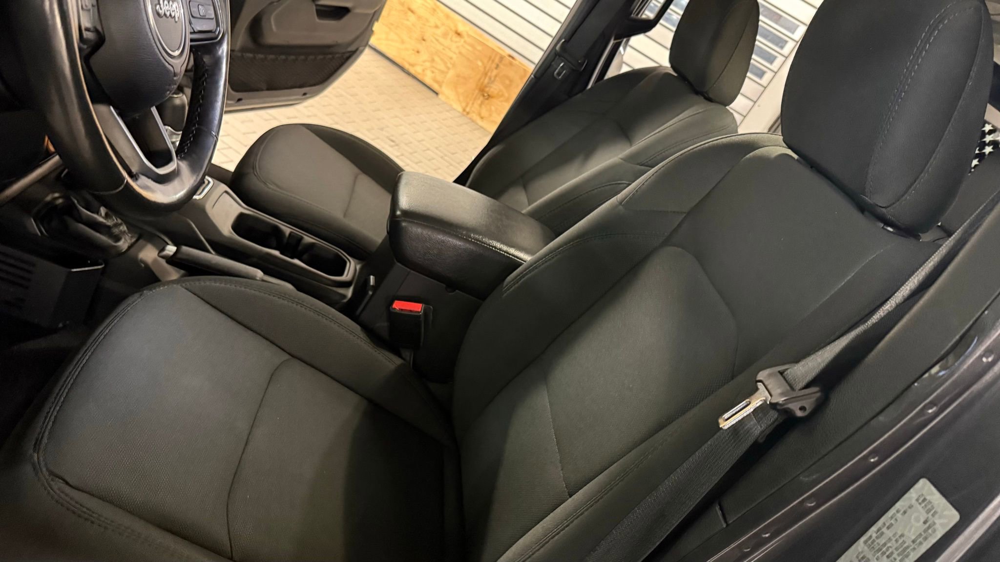 Used 2021 Jeep Wrangler Unlimited Sport image 43