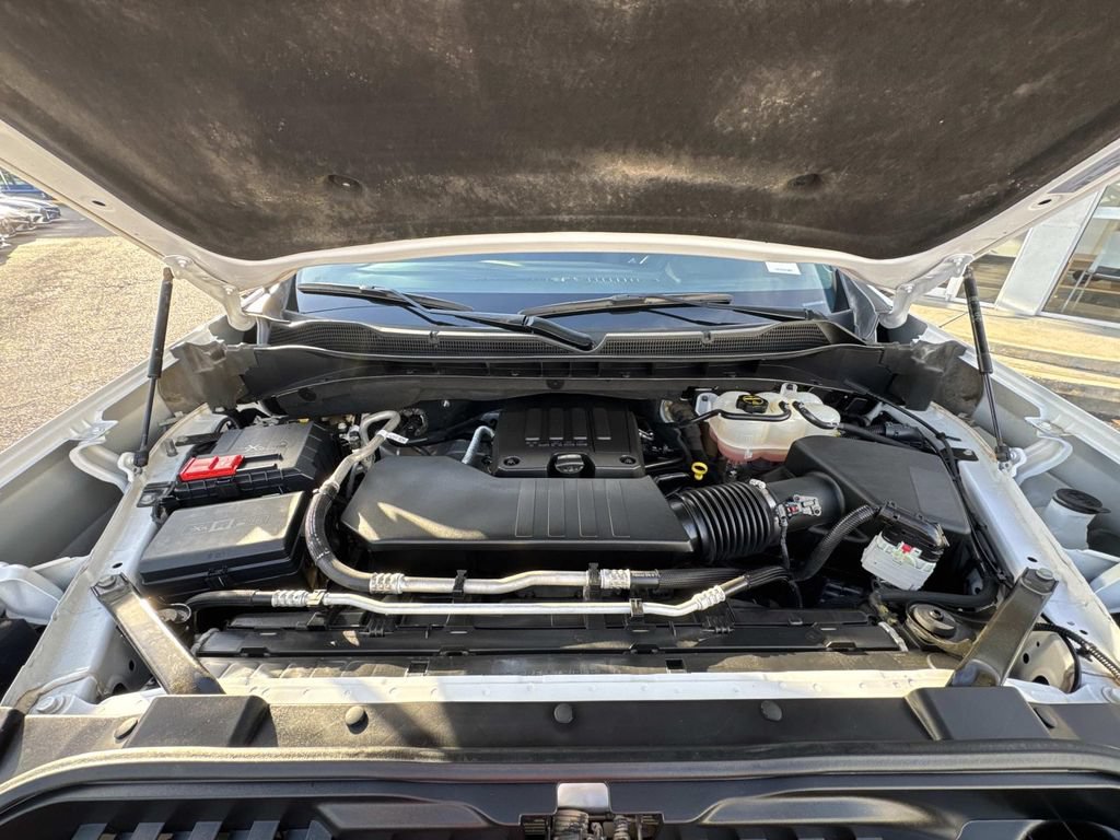 Used 2025 Chevrolet Silverado 1500 LT Trail Boss w/ Protection Package AWD/4WD image 3