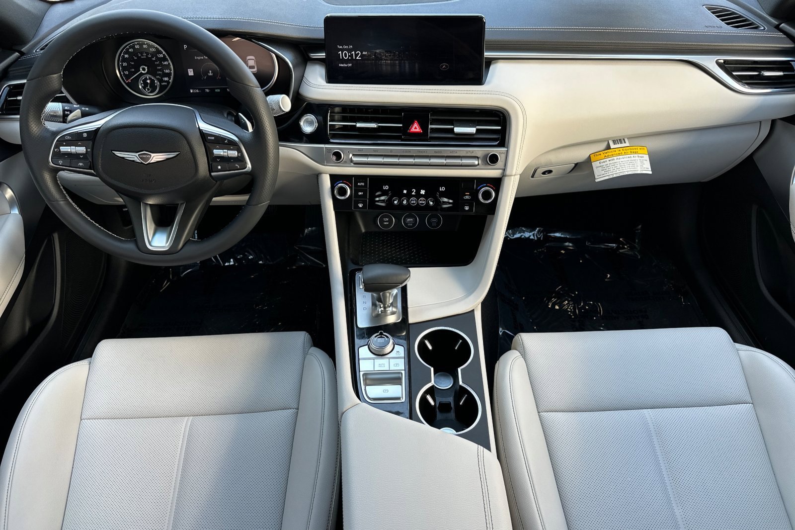 Used 2025 Genesis G70 2.5T image 14