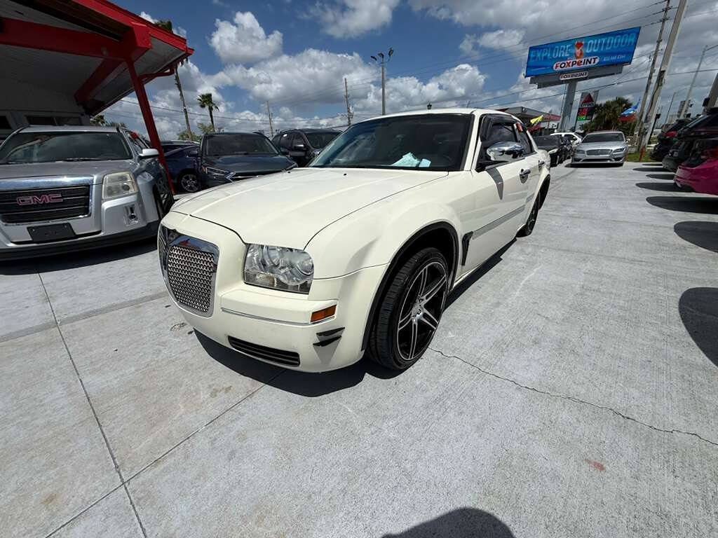 Used 2008 Chrysler 300 LX RWD image 7