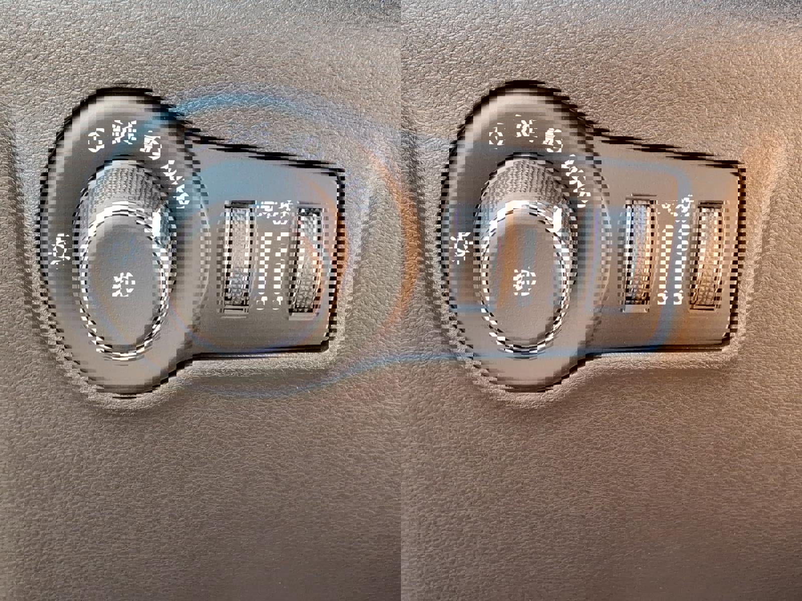 New 2026 Jeep Compass Latitude AWD/4WD image 14