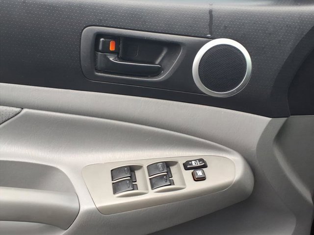 Used 2011 Toyota Tacoma PreRunner image 23