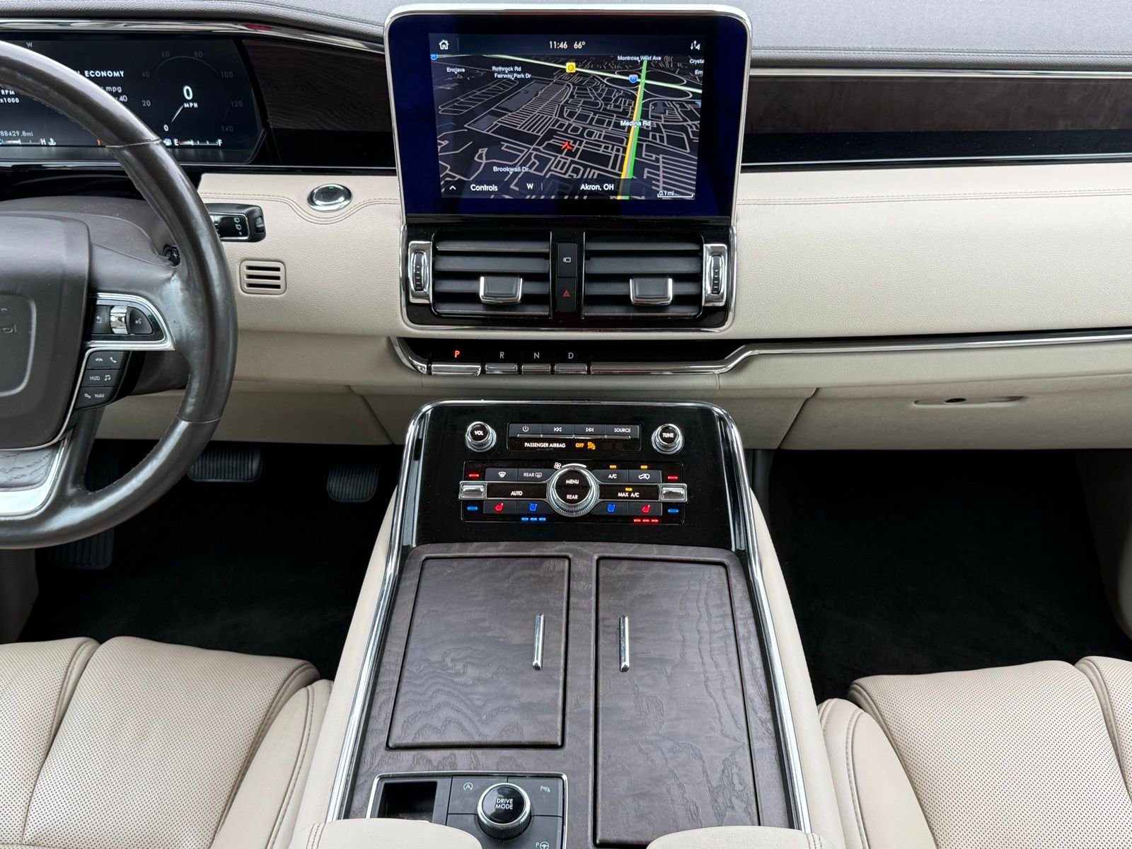 Used 2020 Lincoln Navigator Reserve w/ Luxury Package image 23