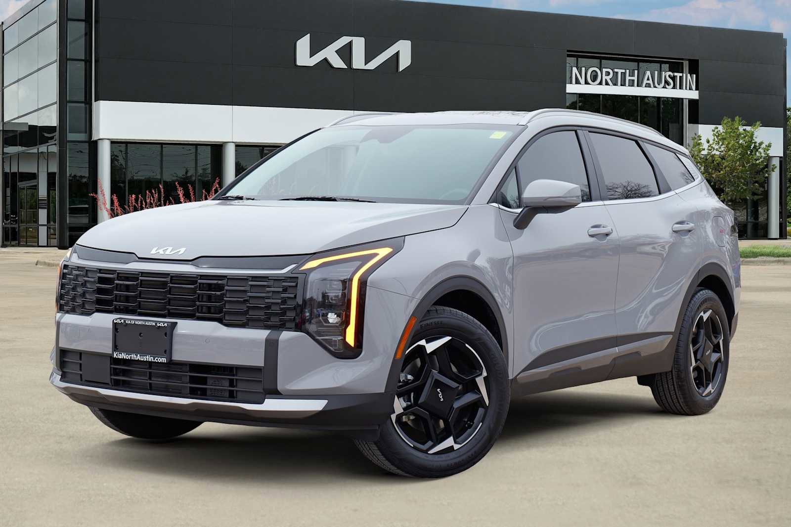 Certified 2026 Kia Sportage EX image 1