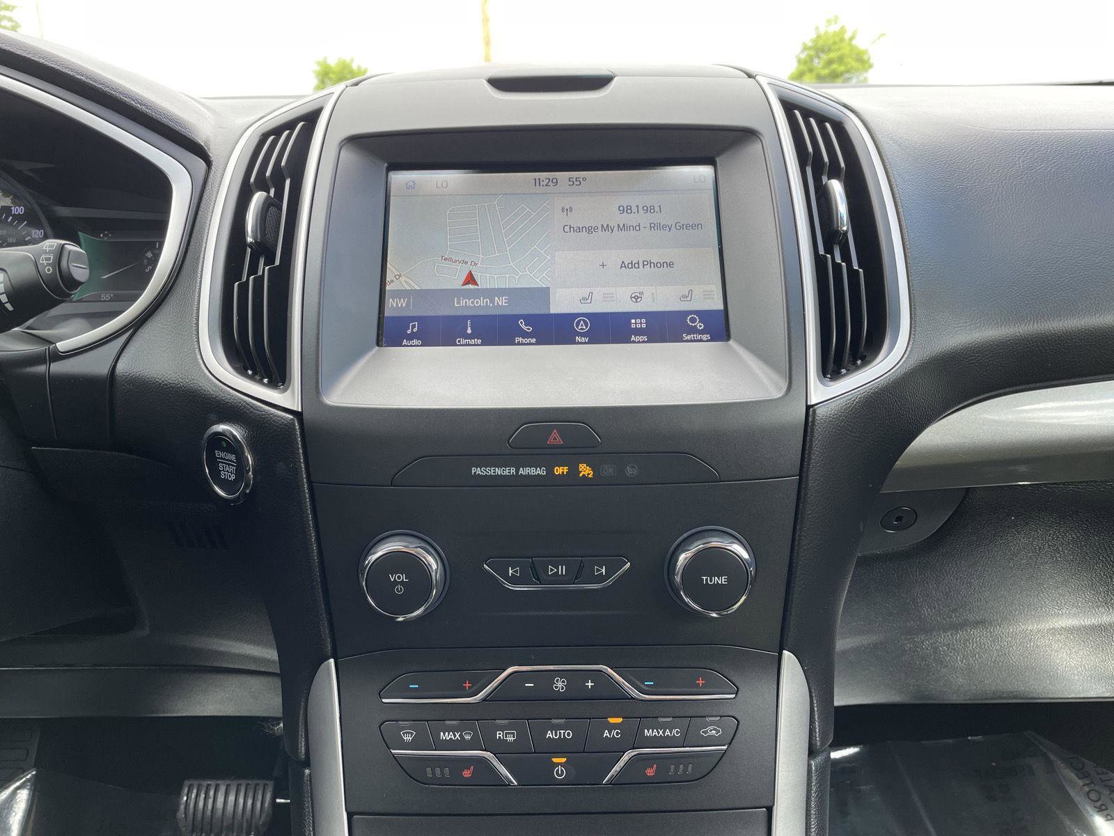Used 2019 Ford Edge SEL w/ Equipment Group 201A AWD/4WD image 22
