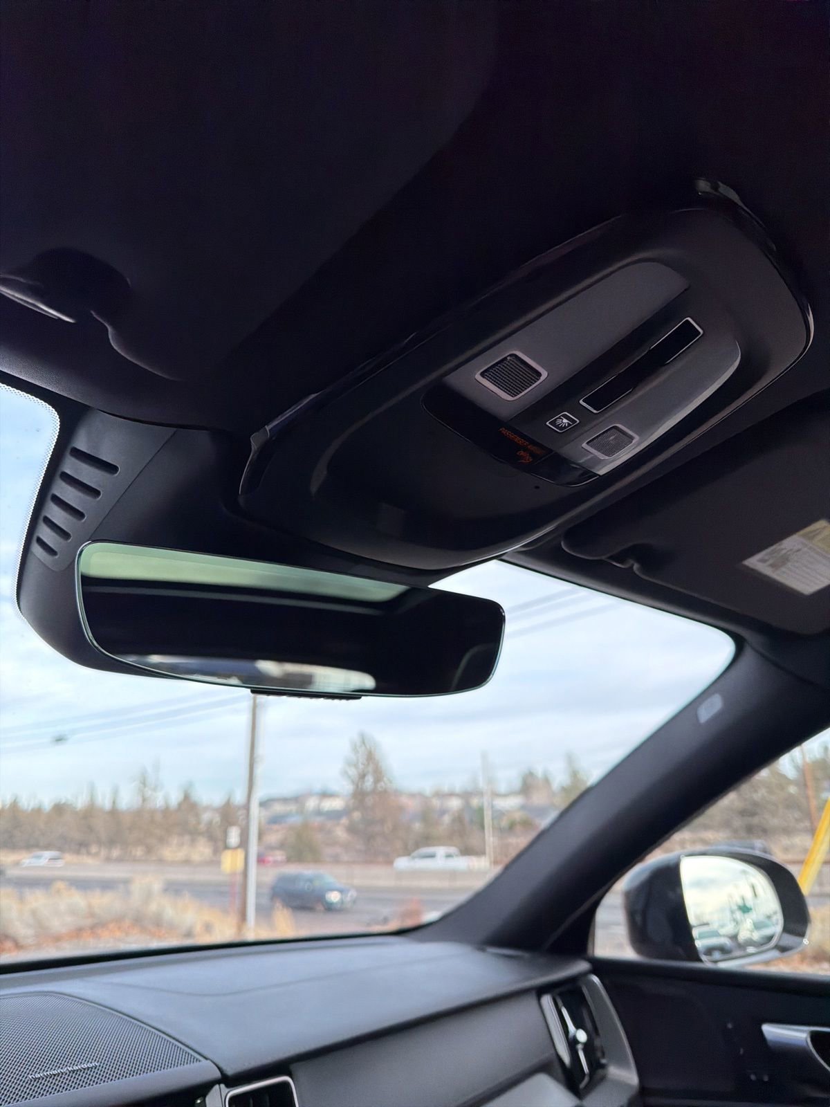 Used 2024 Volvo XC60 B5 Ultimate w/ Protection Package Premier image 29