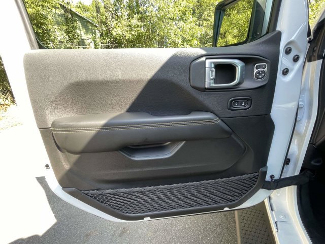 New 2027 Jeep Wrangler Unlimited Sahara AWD/4WD image 17