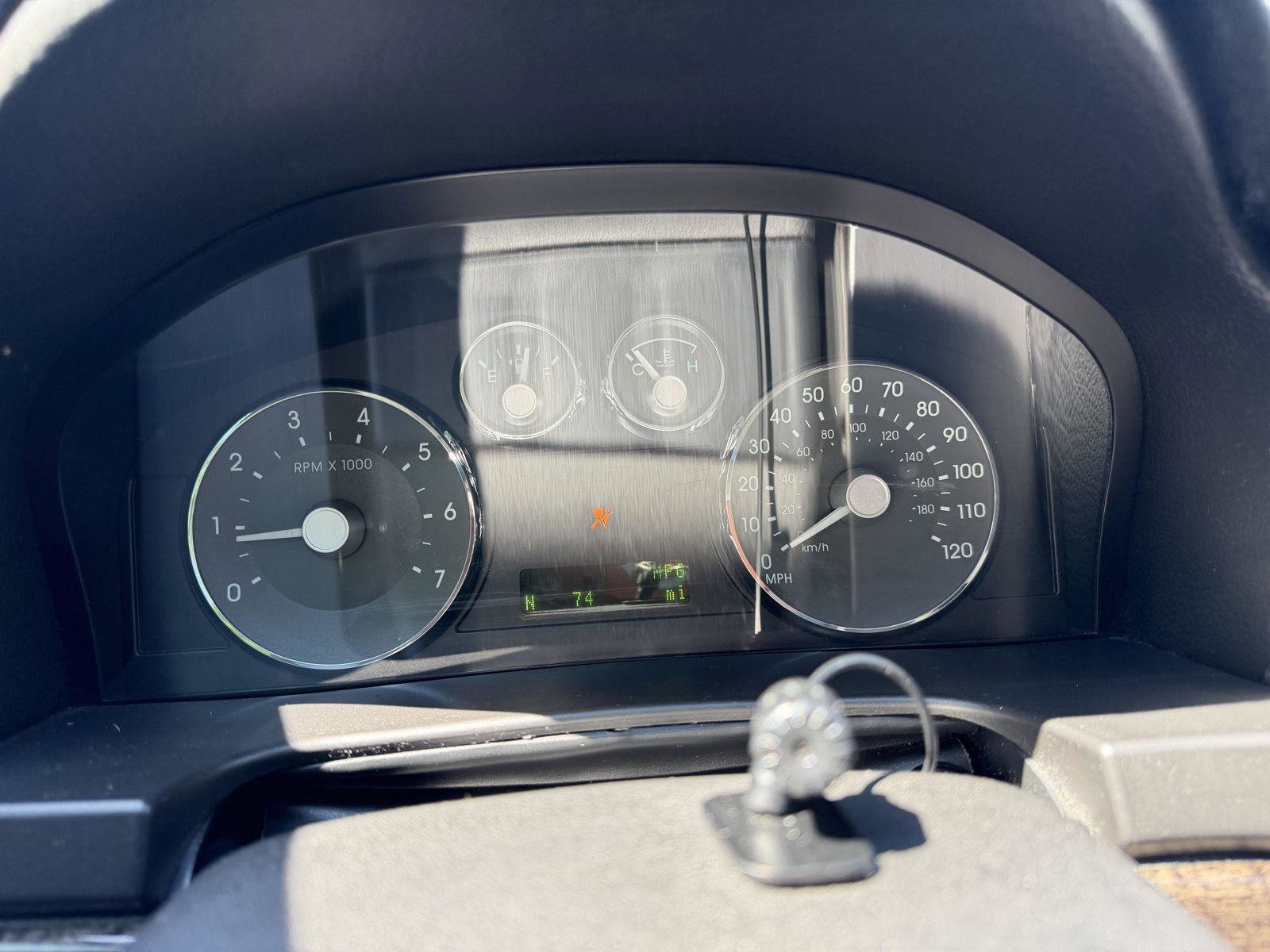 Used 2008 Mercury Milan Premier FWD image 12