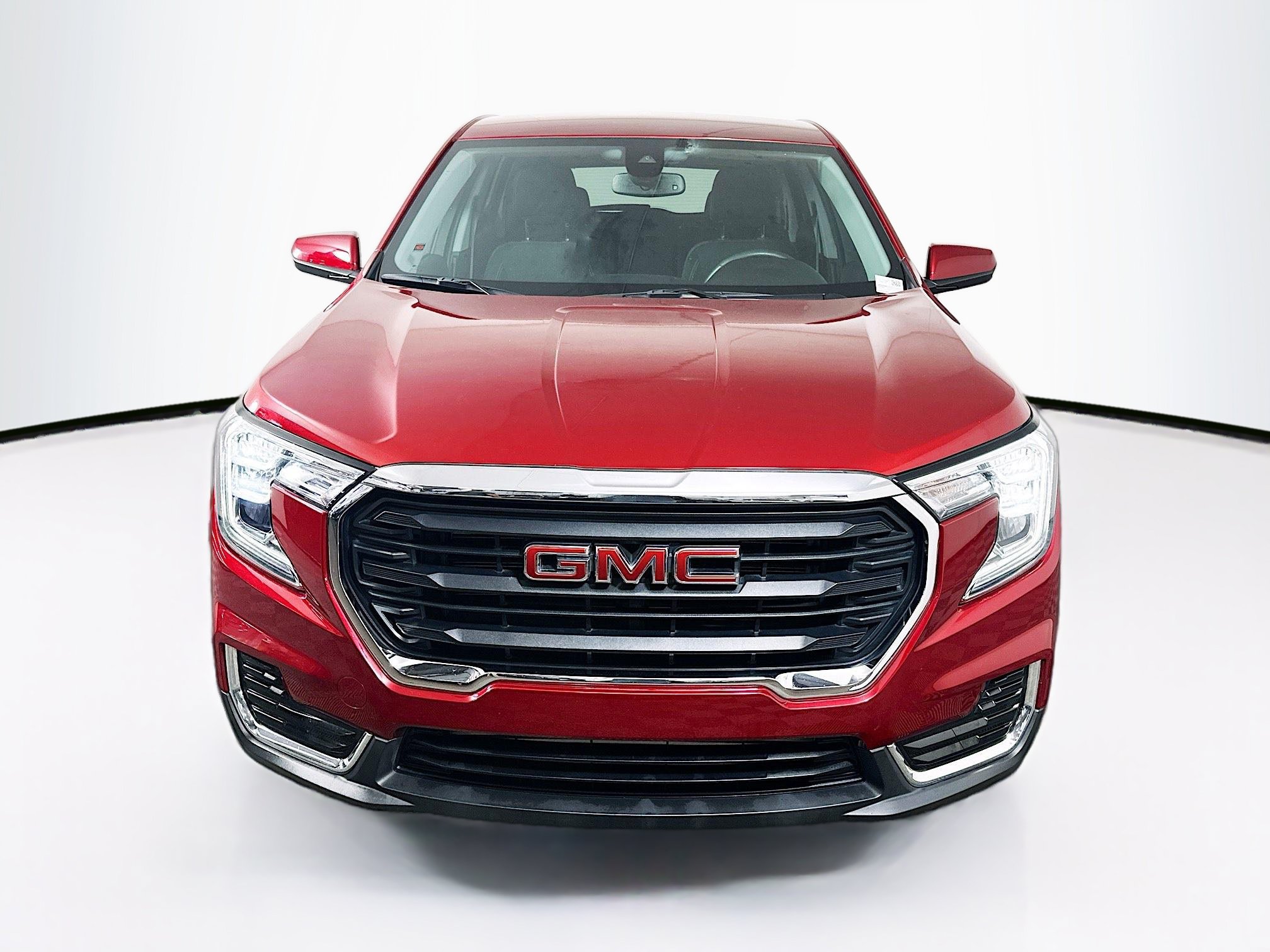 Used 2023 GMC Terrain SLE FWD image 2