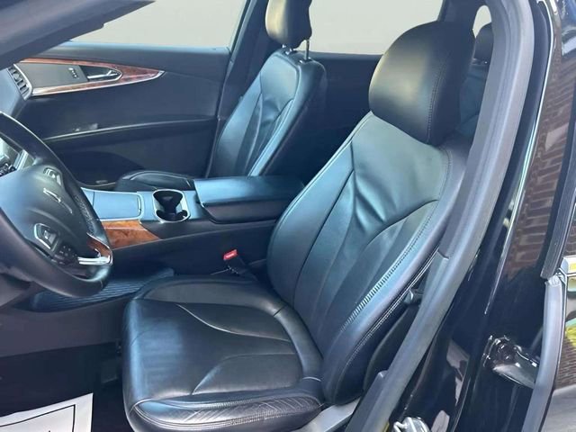 Used 2016 Lincoln MKX Select w/ Select Plus Package AWD/4WD image 9