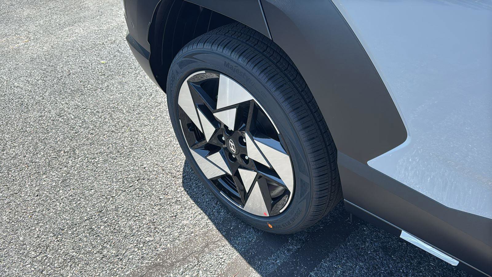 New 2026 Hyundai Kona Limited AWD/4WD image 4