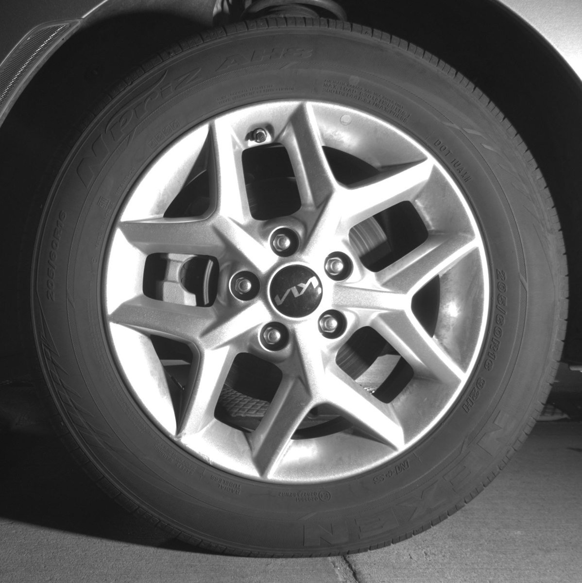Used 2025 Kia Soul LX w/ LX Technology Package FWD image 16