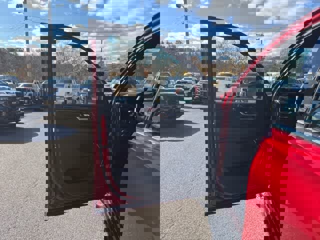 New 2026 GMC Yukon Elevation image 17