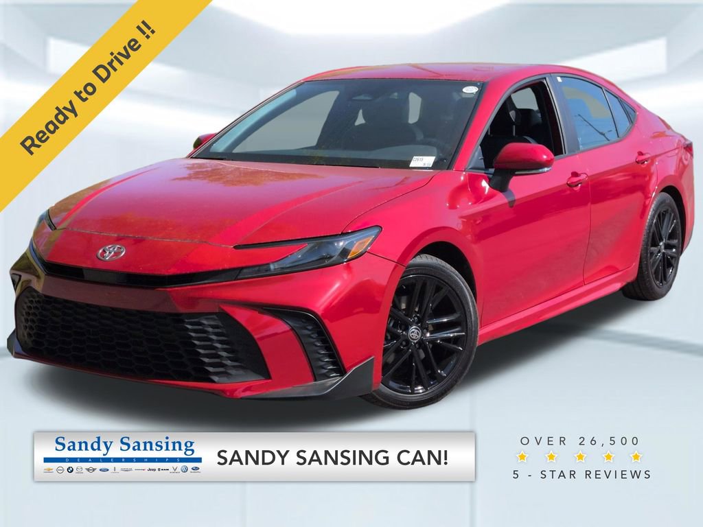 Used 2025 Toyota Camry SE image 1
