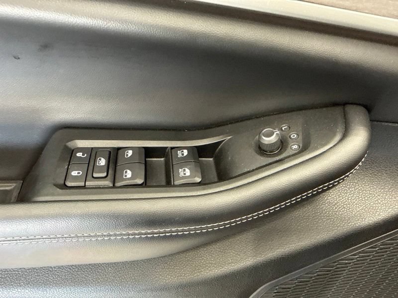 Used 2024 Jeep Grand Cherokee Limited AWD/4WD image 22