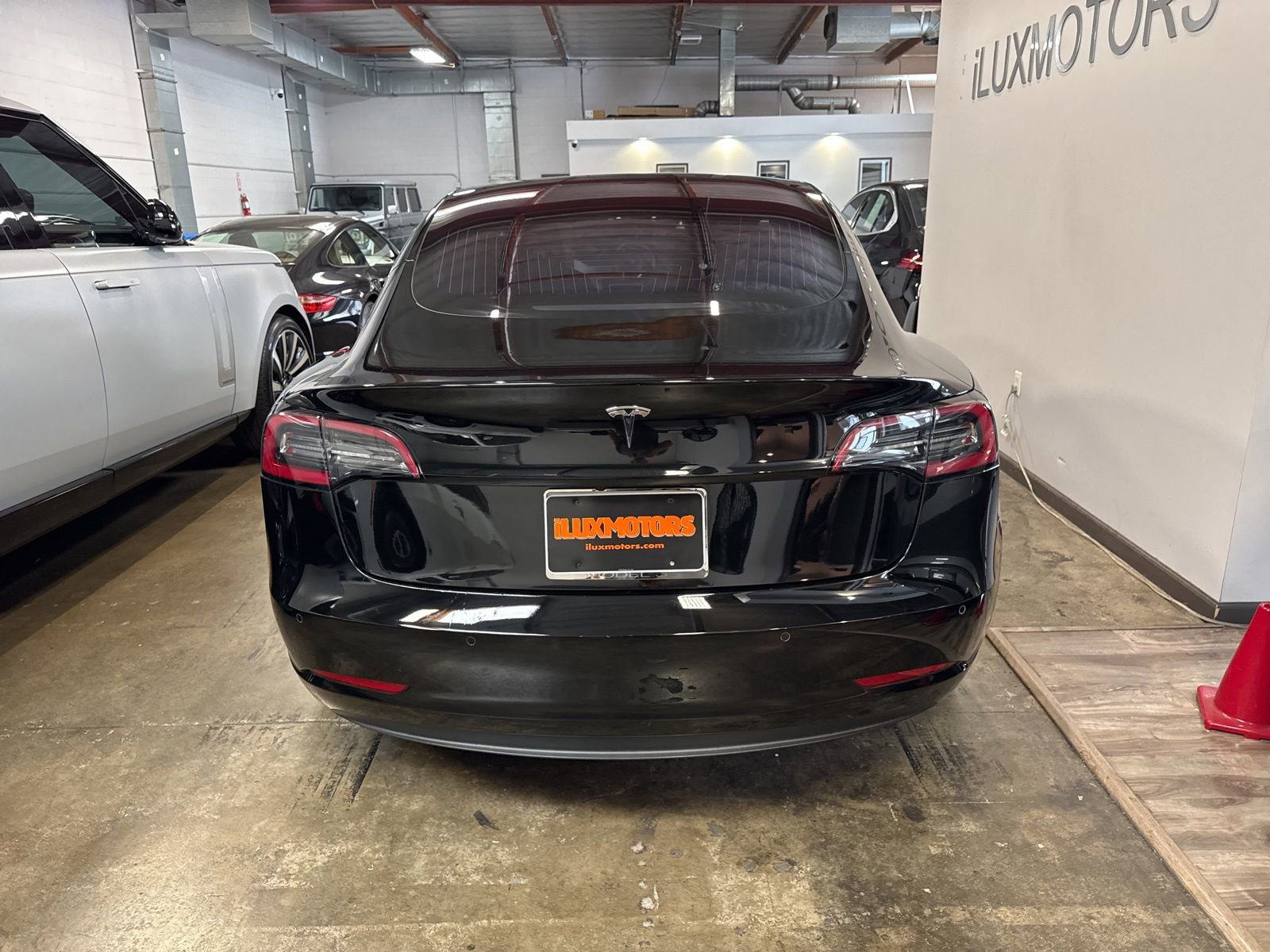 Used 2018 Tesla Model 3 Long Range image 16