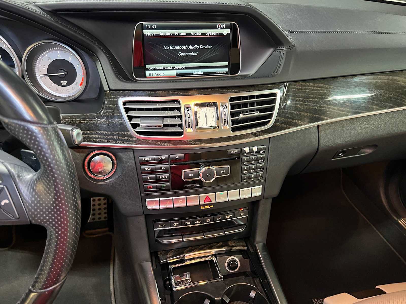 Used 2015 Mercedes-Benz E 400 4MATIC Sedan image 34