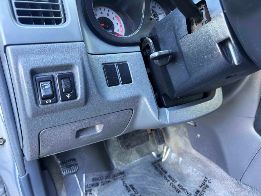 Used 2004 Nissan Frontier S/C image 20