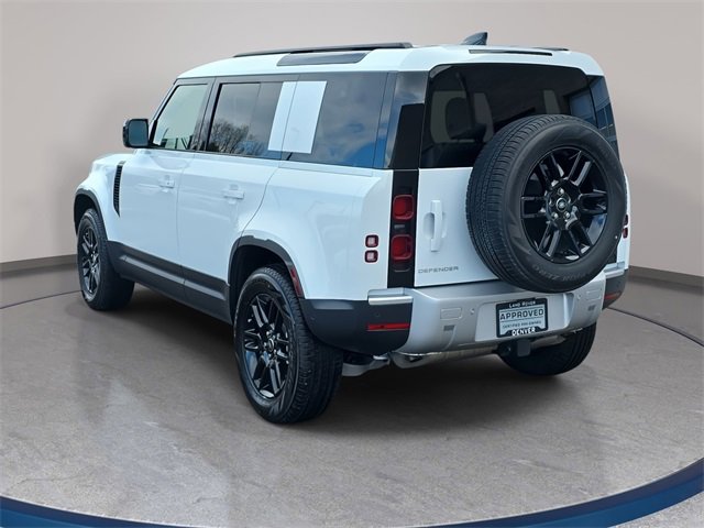 Used 2025 Land Rover Defender 110 S image 8